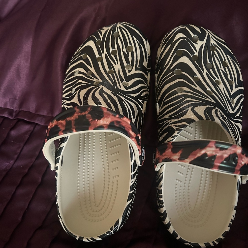 Crocs - Picture 2 of 5